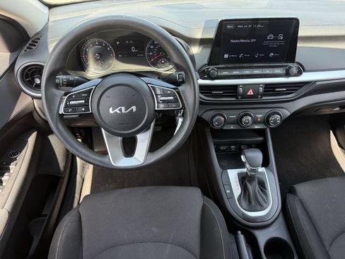 Used 2022 Kia Forte LXS FWD image 11