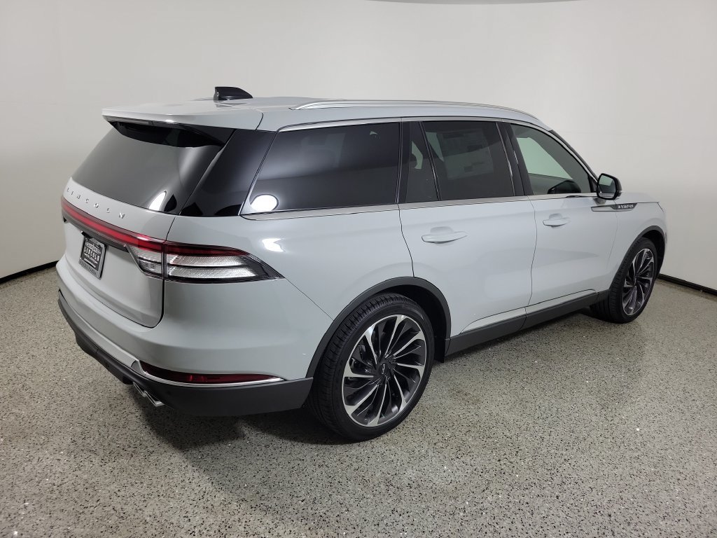 New 2027 Lincoln Aviator Reserve RWD image 4