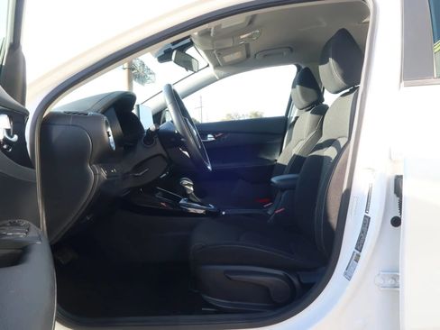 Used 2019 Kia Forte S image 15
