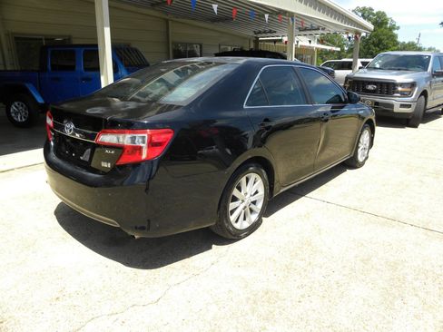 Used 2013 Toyota Camry XLE FWD image 4