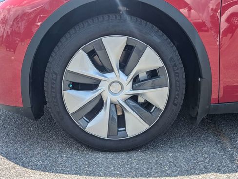 Used 2021 Tesla Model Y Long Range AWD/4WD image 11