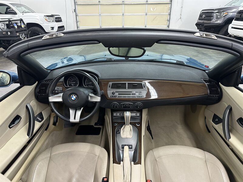 Used 2003 BMW Z4 3.0i RWD image 14