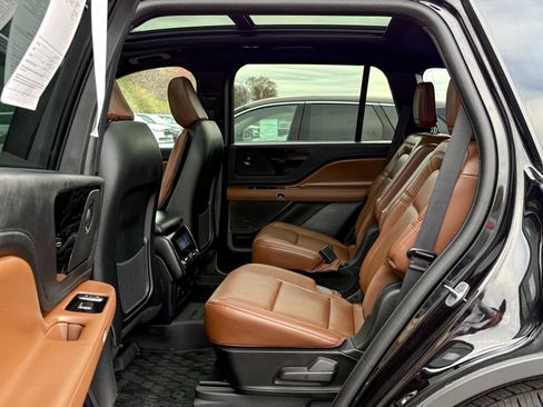 Used 2023 Lincoln Aviator Reserve w/ Equipment Group 201A image 15