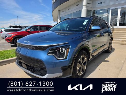 Certified 2023 Kia Niro Wind w/ Wind Preserve Package FWD image 1