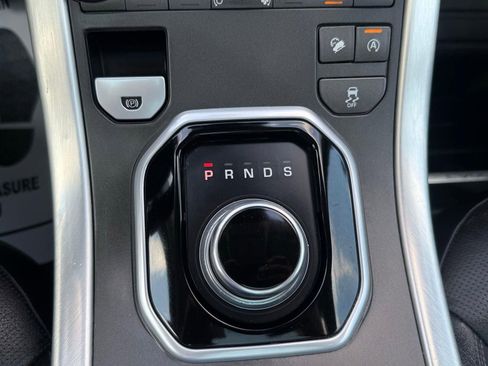 Used 2017 Land Rover Range Rover Evoque SE Premium image 48