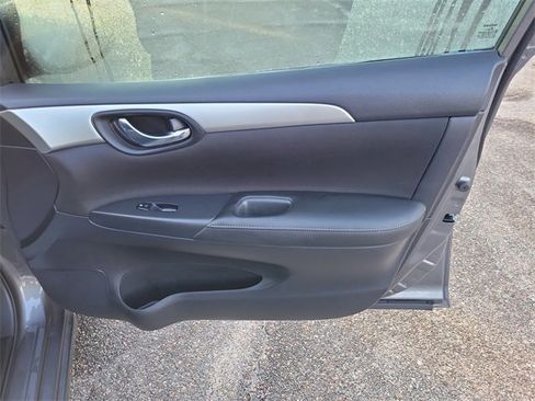 Used 2017 Nissan Sentra S w/ S Style Package image 33