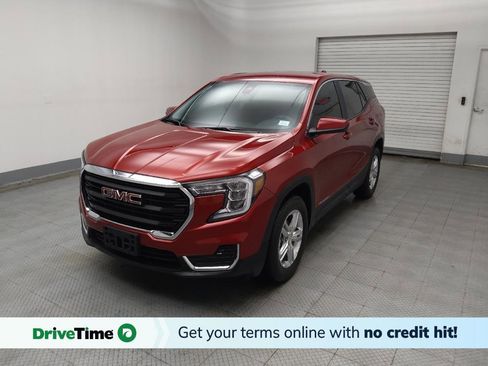 Used 2022 GMC Terrain SLE image 1