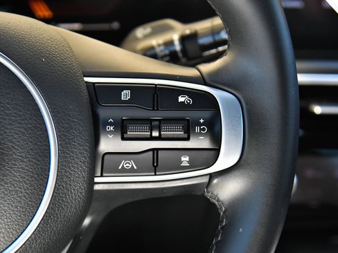 Used 2025 Kia K5 GT-Line w/ GT-Line Premium Package FWD image 34