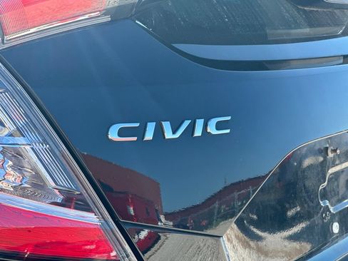 Used 2021 Honda Civic EX image 4
