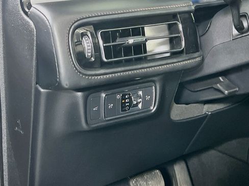 Used 2023 Lincoln Aviator AWD w/ Premium Package image 10