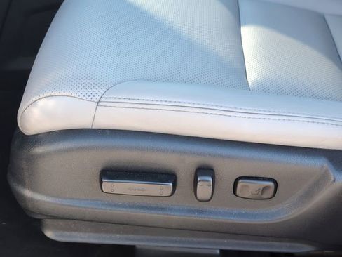 Used 2016 Honda CR-V Touring image 14