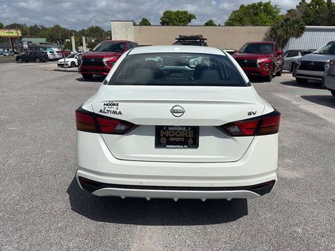 Used 2023 Nissan Altima 2.5 SV image 5