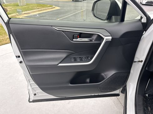 Certified 2023 Toyota RAV4 SE image 14