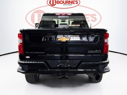 Used 2024 Chevrolet Silverado 3500 High Country w/ Technology Package AWD/4WD image 11