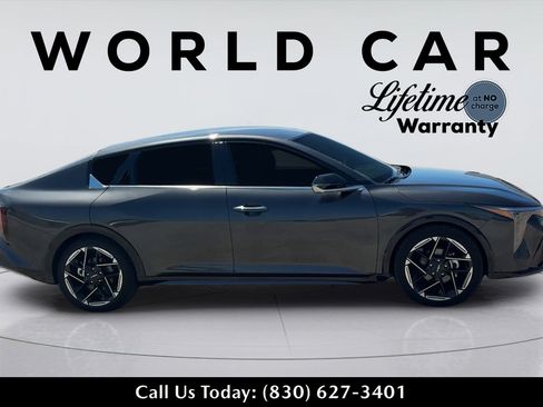 Used 2025 Kia K4 GT-Line FWD image 2