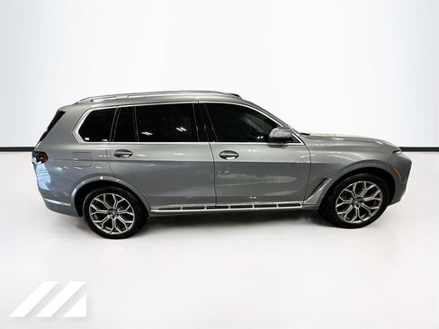 Used 2024 BMW X7 xDrive40i w/ Premium Package image 4