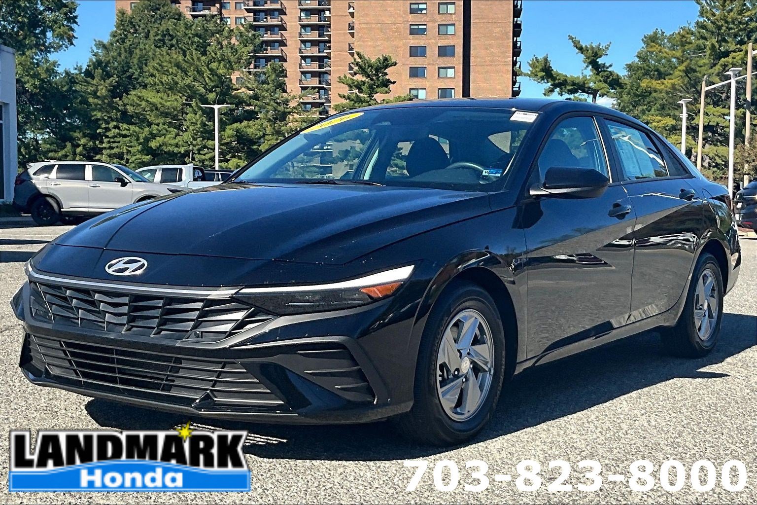 Used 2026 Hyundai Elantra SE FWD image 1