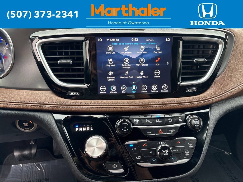 Used 2020 Chrysler Pacifica Limited w/ Tire & Wheel Group FWD image 23
