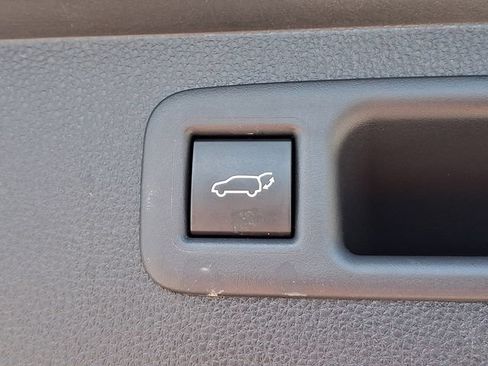 Used 2023 Toyota Highlander XSE AWD/4WD image 31