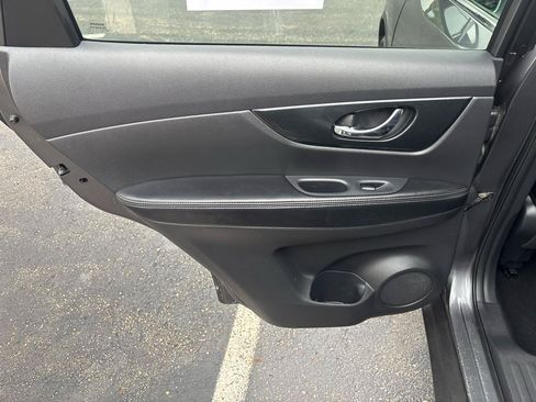 Used 2014 Nissan Rogue SL AWD/4WD image 25