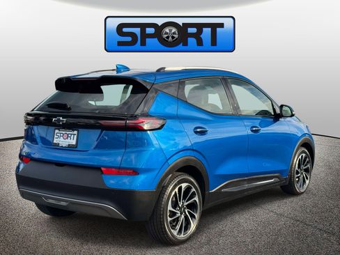 Used 2023 Chevrolet Bolt EUV Premier w/ Sun & Sound Package FWD image 26