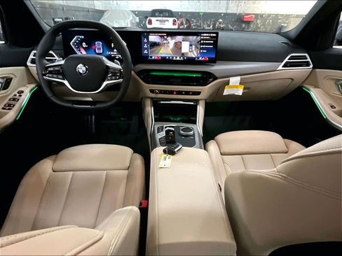 Used 2025 BMW 330i Sedan w/ Premium Package image 16