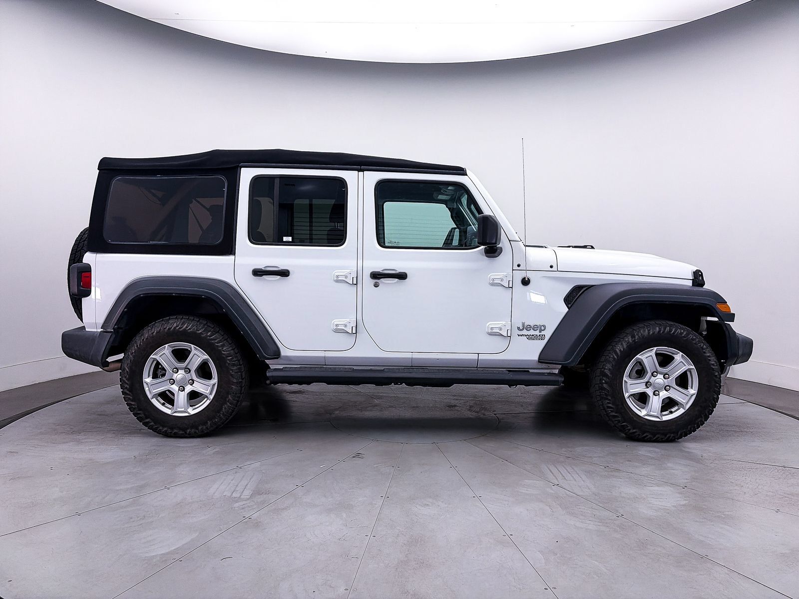 Used 2018 Jeep Wrangler Unlimited Sport S AWD/4WD image 35