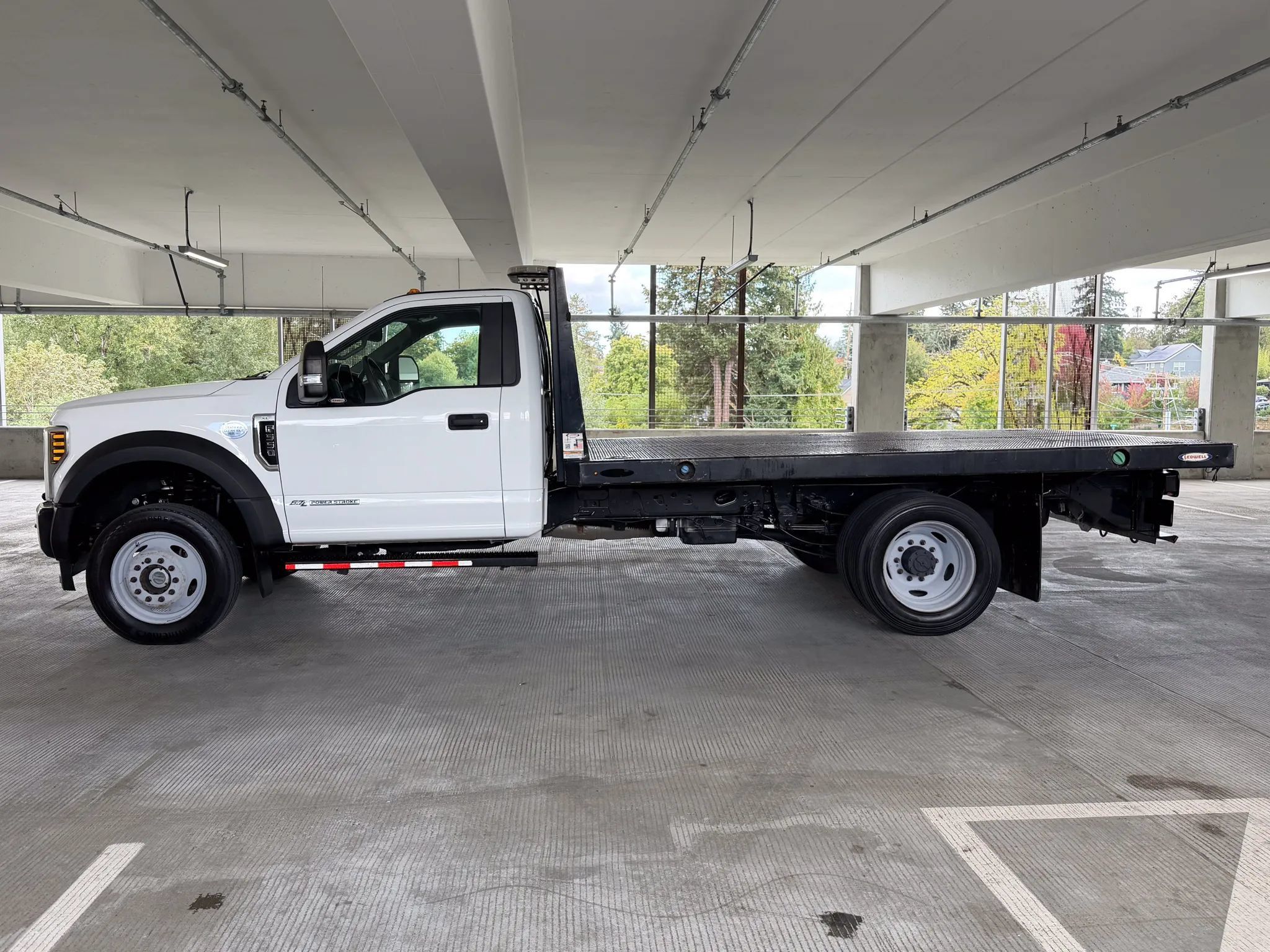 Used 2019 Ford F550 4x4 Regular Cab Super Duty image 8