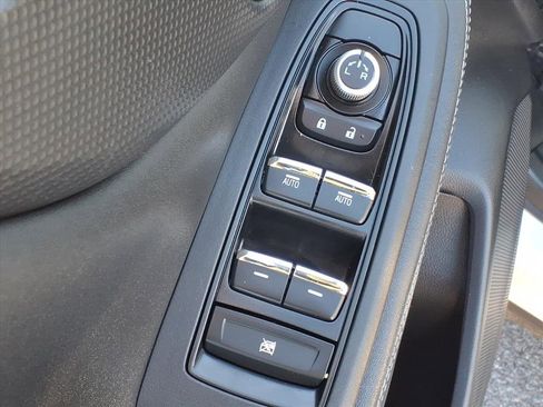 Used 2020 Subaru Forester Limited image 13