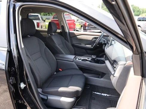 Used 2023 Nissan Rogue S AWD/4WD image 24