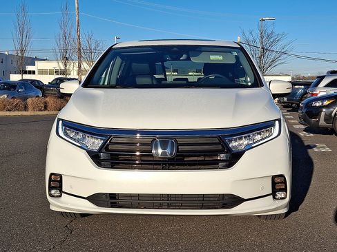Certified 2023 Honda Odyssey Touring image 2