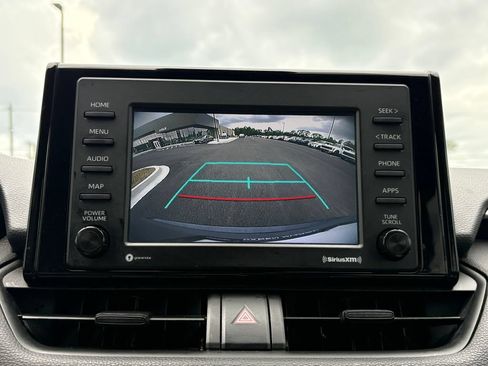 Used 2021 Toyota RAV4 XLE FWD image 16