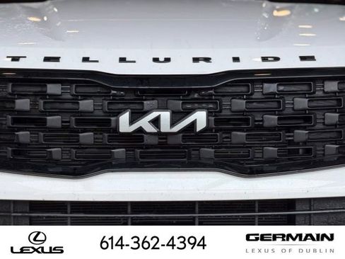Used 2022 Kia Telluride EX w/ EX Premium Package AWD/4WD image 2