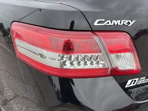 Used 2011 Toyota Camry LE FWD image 26