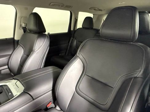 Used 2025 Nissan Armada SV RWD image 30