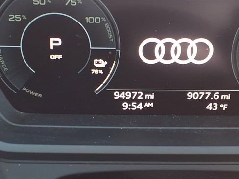 Used 2022 Audi Q4 e-tron Premium Plus image 21