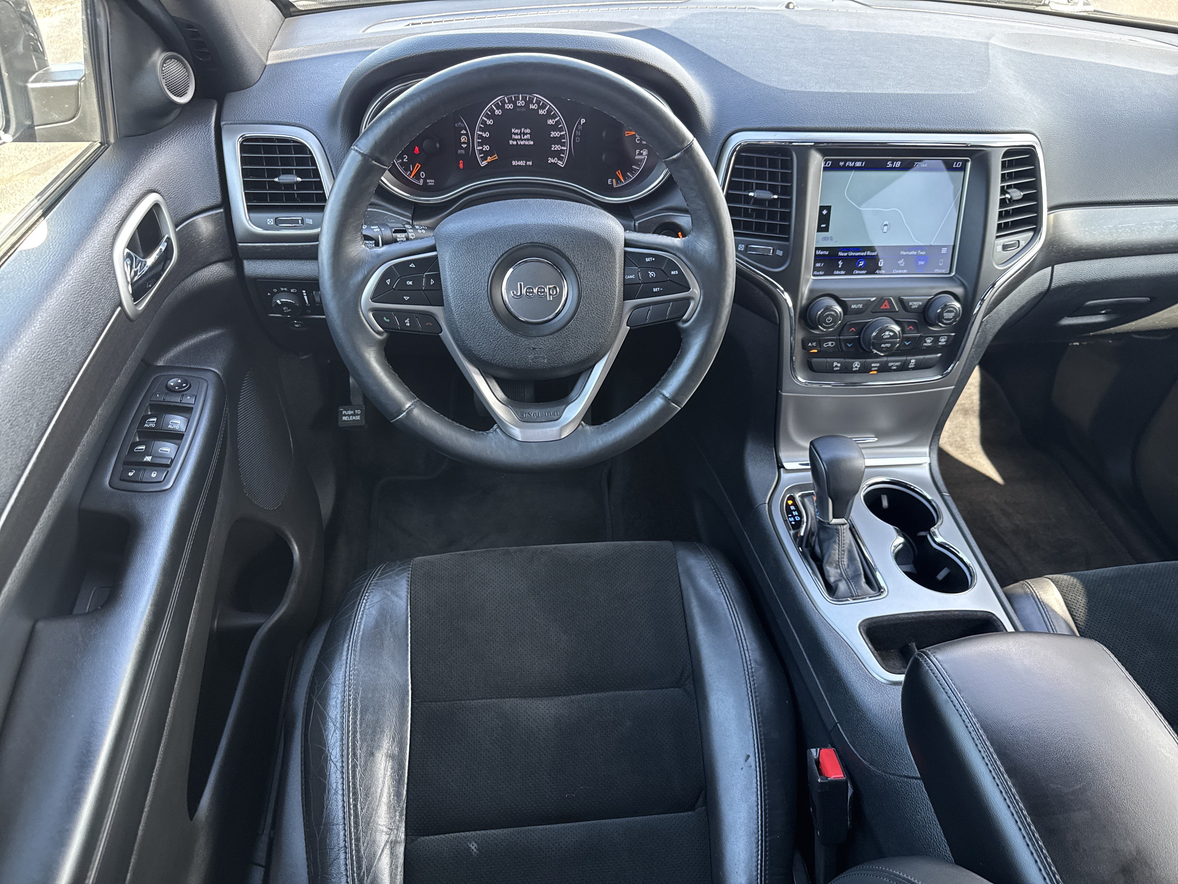 Used 2018 Jeep Grand Cherokee Altitude AWD/4WD image 12