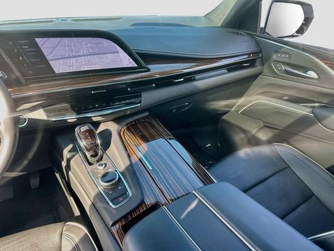 Used 2024 Cadillac Escalade Premium Luxury w/ LPO, Floor Liner Package AWD/4WD image 25
