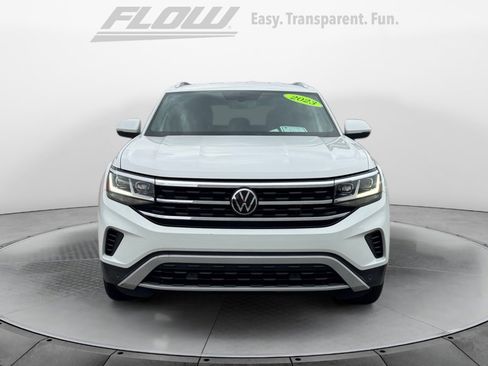 Used 2023 Volkswagen Atlas Cross Sport SE image 2
