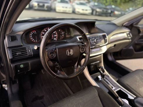 Used 2015 Honda Accord Sport image 14