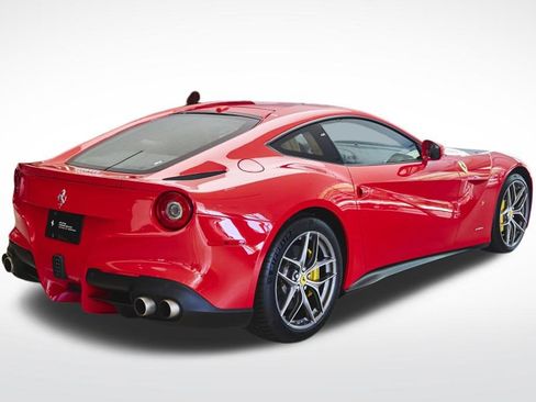 Used 2014 Ferrari F12 Berlinetta RWD image 5