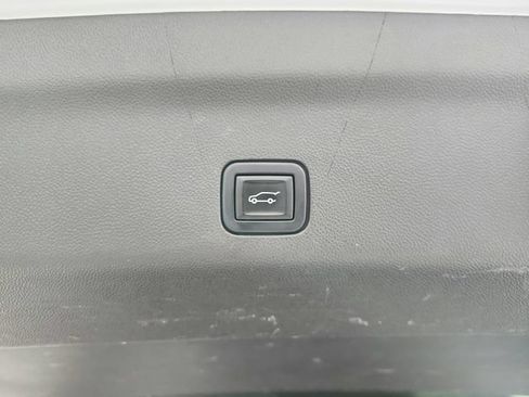 Used 2021 Chevrolet Tahoe LT RWD image 47