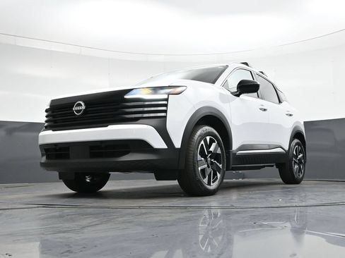 Certified 2026 Nissan Kicks SV w/ Cold Weather Package AWD/4WD image 42