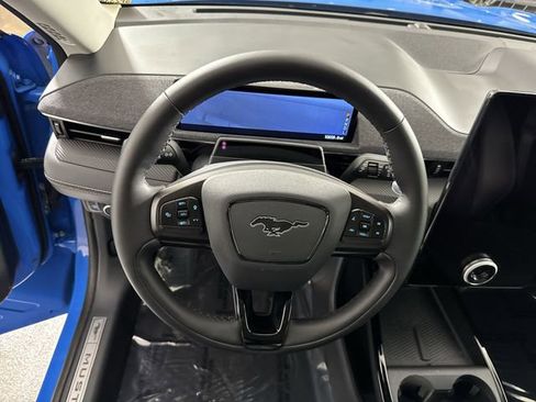 Used 2022 Ford Mustang Mach-E Premium image 11