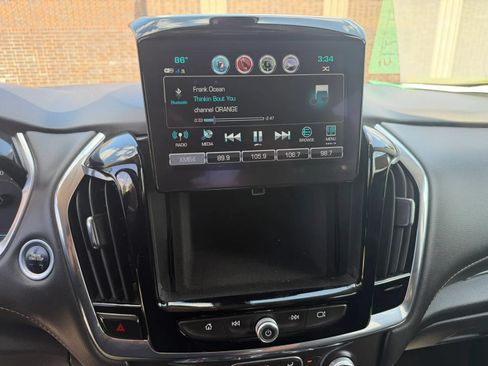 Used 2019 Chevrolet Traverse LT FWD image 14