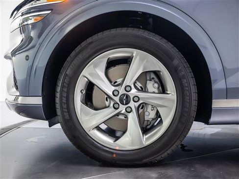 New 2026 Genesis GV70 2.5T Advanced image 13