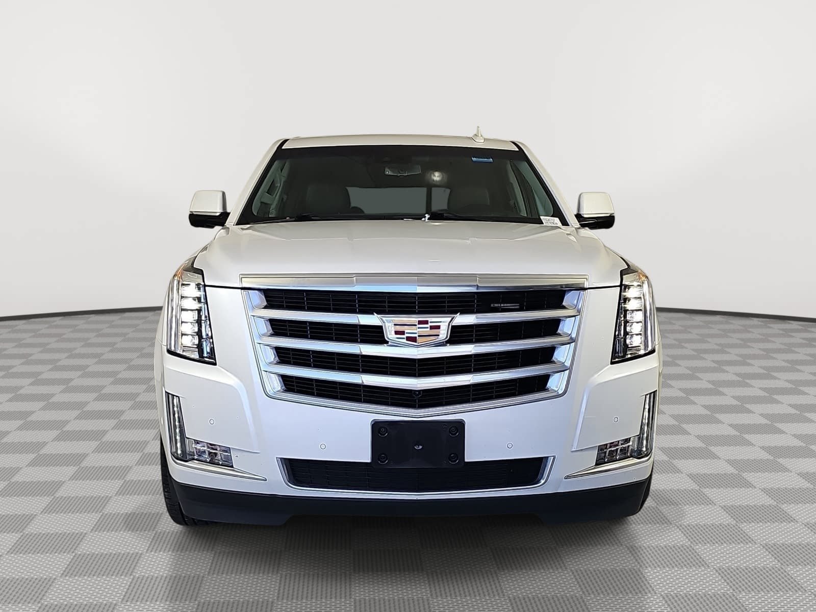 Used 2019 Cadillac Escalade Luxury AWD/4WD image 3