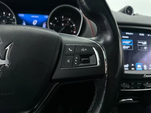 Used 2018 Maserati Levante GranLusso image 26