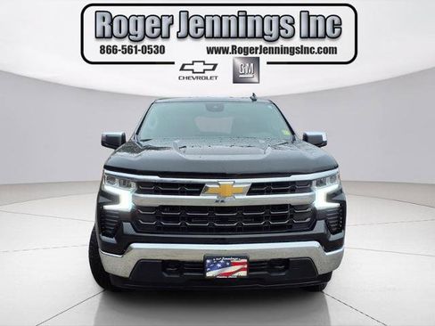 Used 2024 Chevrolet Silverado 1500 LT image 25