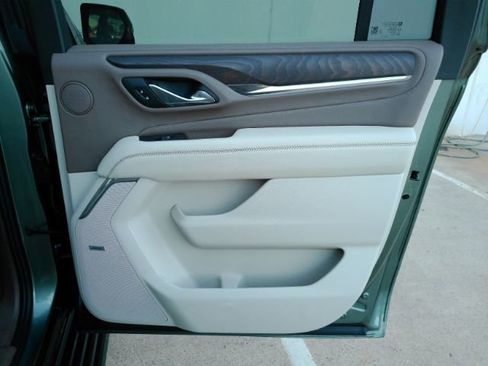 Used 2023 GMC Yukon XL Denali image 23